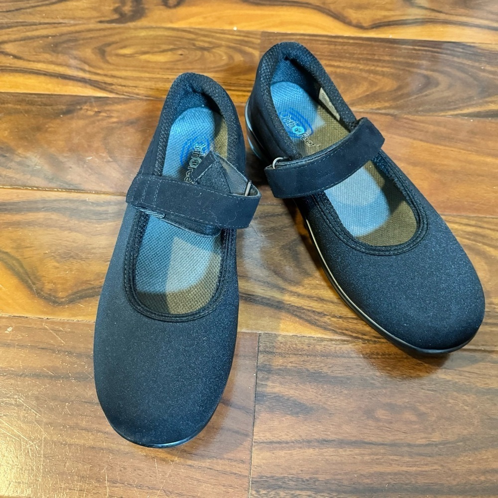 Ortho feet women’s size 9.5 black Mary Janes orthopedic shoes